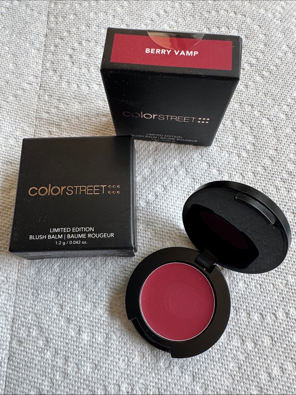 Color Street Limited Edition Berry Vamp Blush Balm - NIB